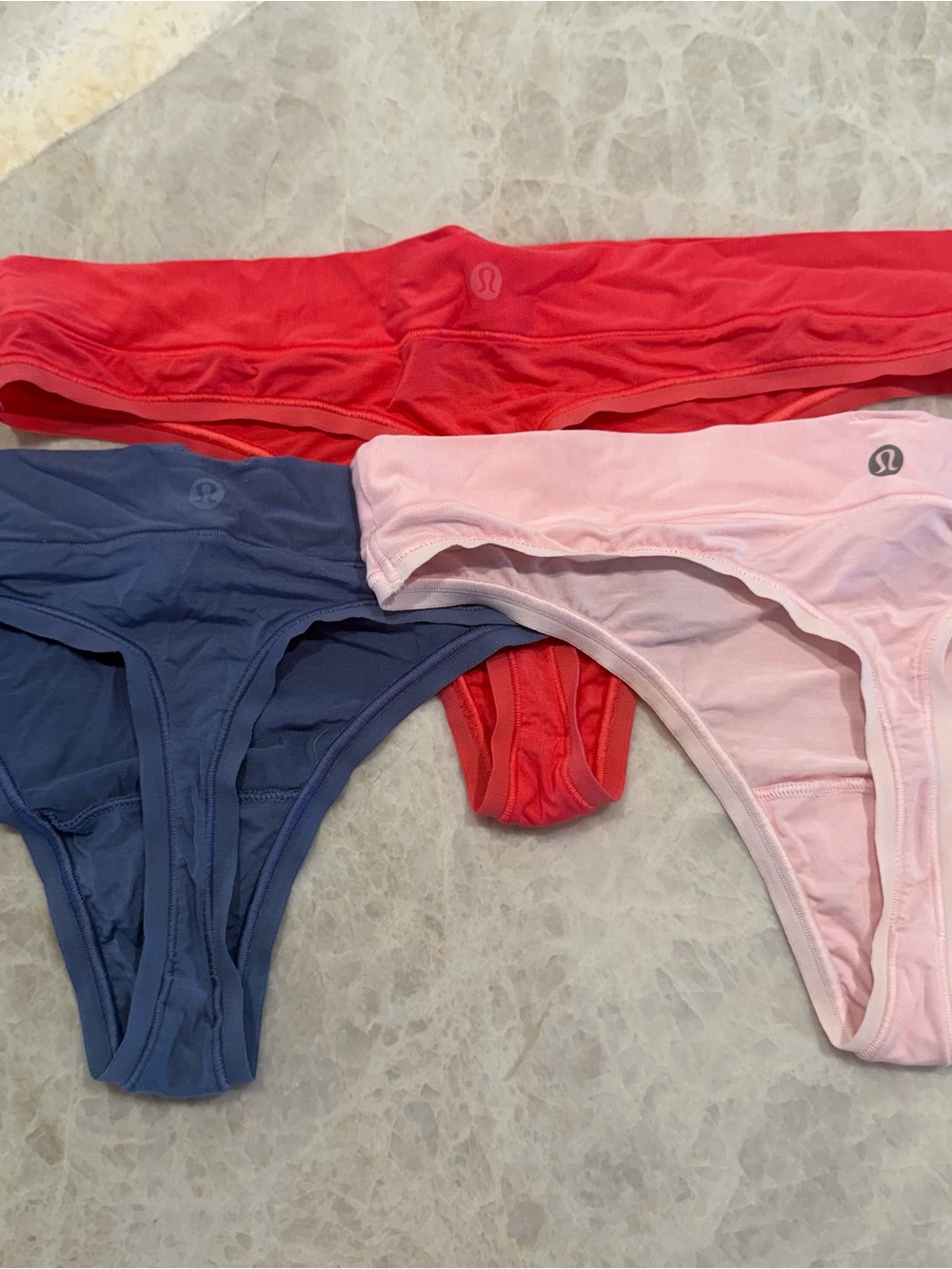 Lululemon thongs - Modal Blend Size M - Picture 3 of 4